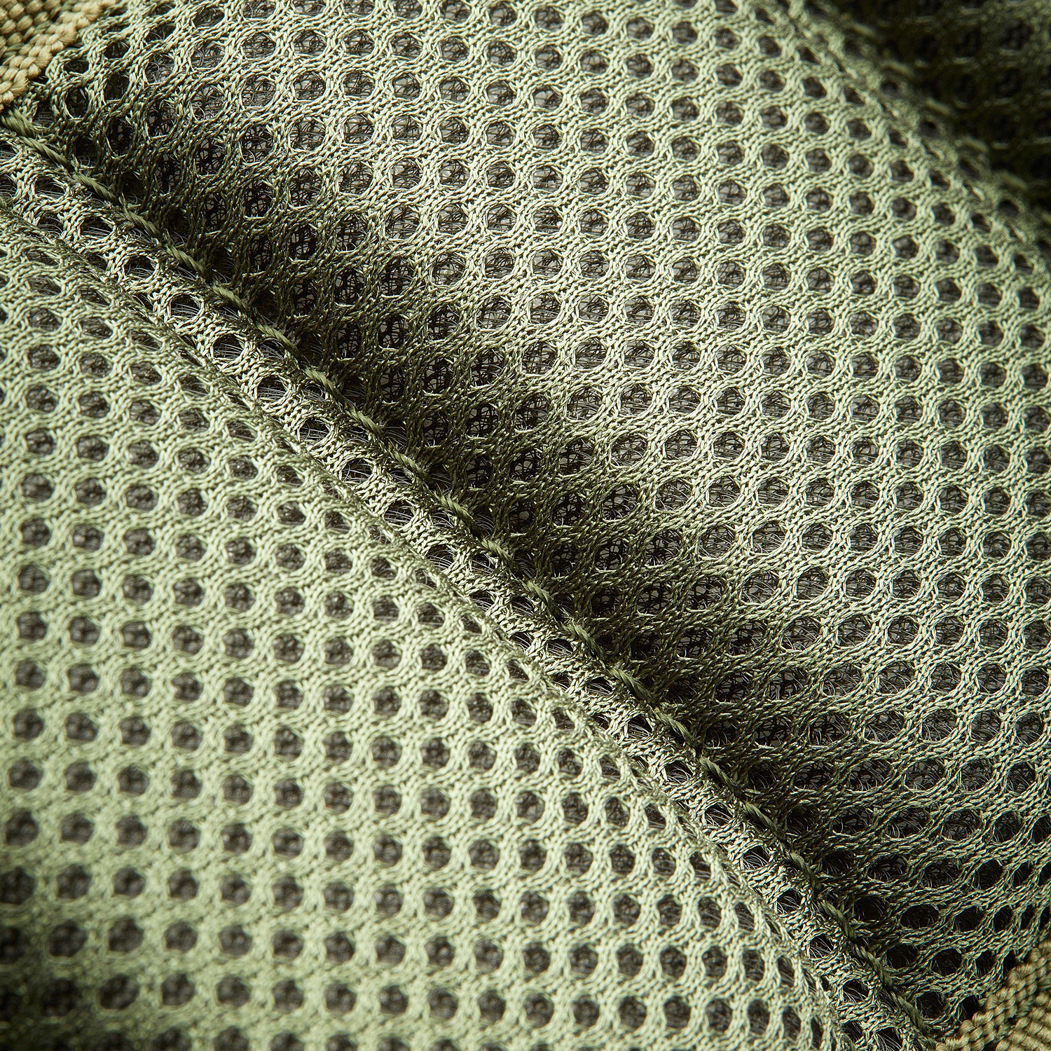 Trakker Padded Shoulder Strap Close Up 2