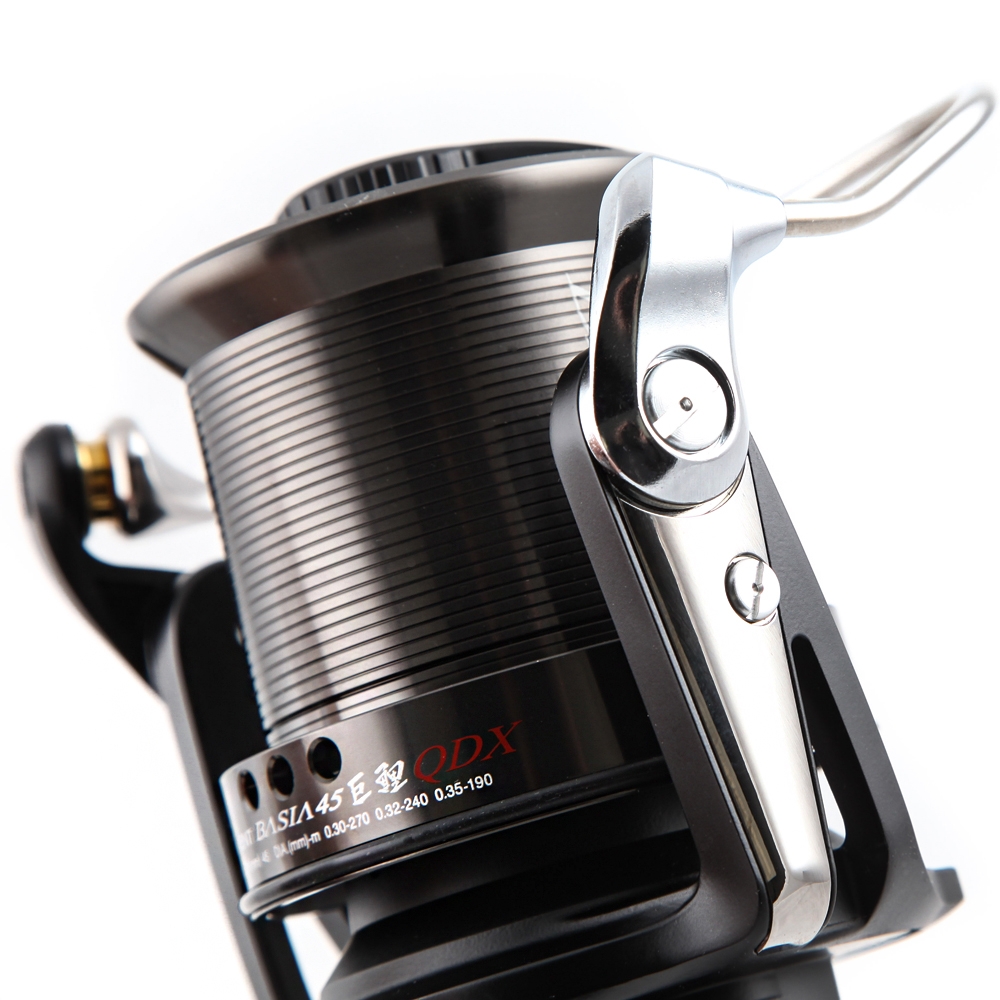 Daiwa Tournament Basia QDX Reel Close Up 2